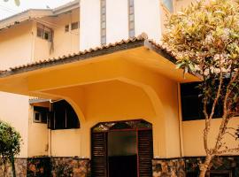 Plantations Villa, hotel in Midigama