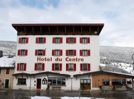 HOTEL RESTAURANT LE CENTRE، فندق بالقرب من Lelex Ski School، ليليكس