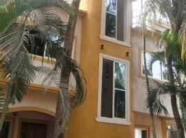 Rosean Homestay Self Service Apartments, holiday rental in Candolim
