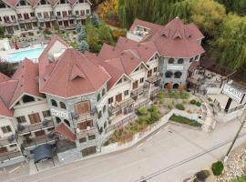 The Castle at Swan Lake, hotel u gradu 'Vernon'