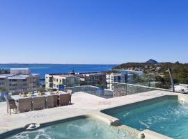 Penthouse Palace - Private Heated Pool and Spa, wellness hotel v destinaci Nelson Bay