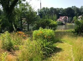 Ferienwohnung mit Wasserzugang, hotel v destinaci Lychen