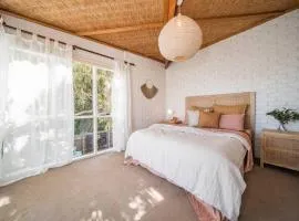 Salt Bush Beach House~the ultimate Fleurieu escape