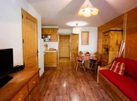 Appartement cosy T3 proche village et pistes pour 4 pers, équipé, casier à skis, ascenseur - FR-1-342-281