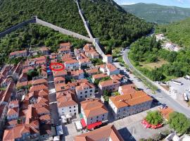 Rooms with WiFi Ston, Peljesac - 19339, guest house in Ston