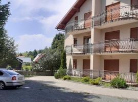 Apartments with a parking space Fuzine, Gorski kotar - 19537, vacation rental in Fužine