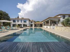 Luxury Zen, alojamiento con onsen en Châteauneuf
