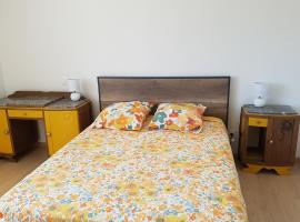 Gîte paisible rénové, chalupa v destinaci Hagetmau