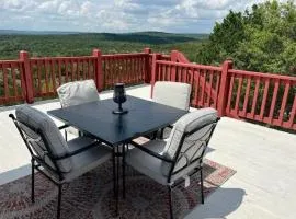 Entire 2br 2ba hilltop view home Sleeps 7 pets 4 acres Jacuzzi Central AC Kingbeds Free Wifi-Parking Kitchen WasherDryer Starry Terrace Two Sunset Dining Patios Grill Stovetop Oven Fridge OnsiteWoodedHiking Wildlife CoveredPatio4pets & Birds Singing!