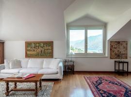 I D'A Charming Penthouse - LAKE VIEW- Como- House-130 mt-2 double bedrooms and 2 double bathrooms a spacious living room-Full equipped kitchen-Private garden and terrace-Private covered parking