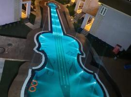 king Beach Resort, hotel v destinaci Mandarmoni