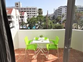 Amazing modern apartment, free WIFI, international TV and VoD, center of Las Americas