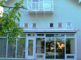Country Residence near Vienna, hotel with parking in Stillfried
