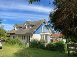 Ferienhaus am Wasser im Grünen