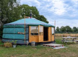 YURs, glamping site in Baexem