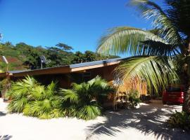 Fare Ara Location Huahine, hotel in Fare