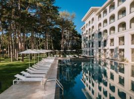 Aquahouse Hotel & SPA, hotel in Saints Constantine and Helena