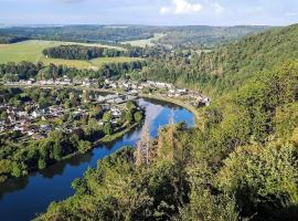 Gîte: À la courbe du fleuve, hôtel à Godinne près de : Les jardins d'Annevoie