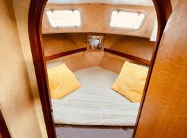 Stylish 80´s Fishing Boat