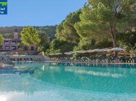 Village Pierre & Vacances Le Rouret, camping resort en Grospierres