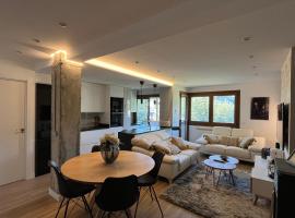 San Bernardo Apartamento de lujo con ascensor, Wifi y vistas a Collarada, hotel in Jaca