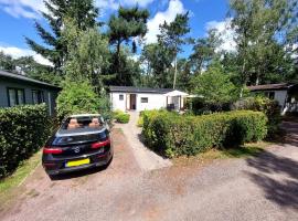 Heerlijk chalet in prachtige natuur.، فندق في Doornspijk