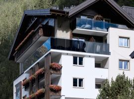 Natur Alpin Hotel Feichtner Hof, hotel em Kaunertal