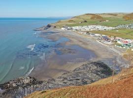 Beautiful 2-Bed Chalet in Aberystwyth, fjallaskáli í Aberystwyth