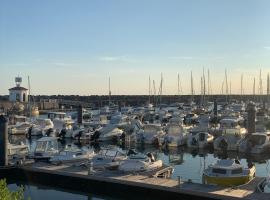 Vue mer, superbe appartement avec terrasse!, hotel di Talmont