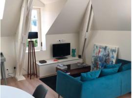 Appartement vue bassin 2 chambres, place to stay in Arcachon