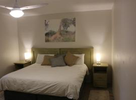 Livivane Guest House、Simunyeのホテル