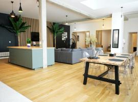 Loft aux portes de Paris - Parking gratuit, hotel in Bagnolet