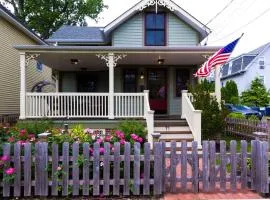 3BR Beautiful Remodeled Victorian