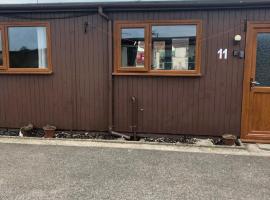 Atlanta Ceder Wood Chalet, cabin in Mablethorpe