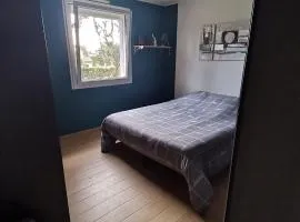 Appartement dans habitation privée avec piscine
