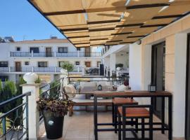Paramount Gardens Resorts C201, hotel v destinaci Larnaka