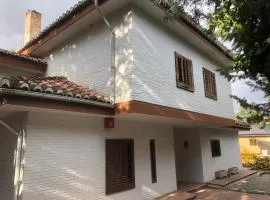 Estupenda Villa con piscina 5 minutos centro Granada Prohibido fiestas