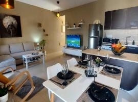 Paramount Gardens Resorts C202, self-catering accommodation sa Larnaka