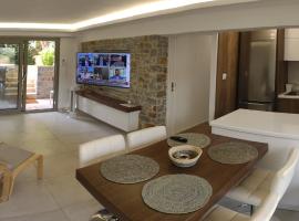 Irida Holiday Apartments, hotel em Stoupa