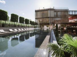 Lindenhof Pure Luxury & Spa DolceVita Resort, hotel di Naturno