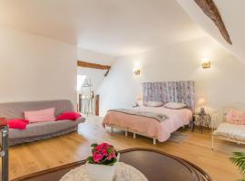 Au coeur du Chat Perché, hotel v destinácii Arnay-le-Duc