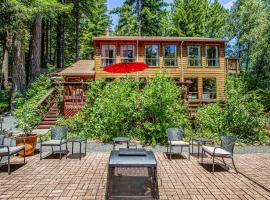 Sunrise Mountain Retreat, villa in Cazadero