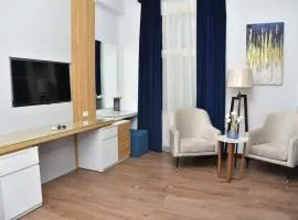 Ultra Loaloa Nile Maadi Hotel