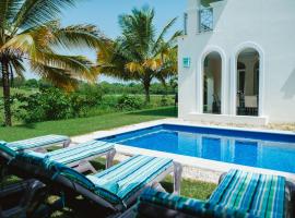 Private Villa LaPerla Iberosta 3BDR, Pool, Beach, WiFi ค็อทเทจในปุนตากานา