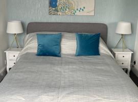 Bexhill Luxury Sea Stay Flat 2, hotel cerca de Playa de Cooden, Bexhill-on-Sea