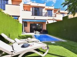 Blue Bay 48 by VillaGranCanaria, hotel in Meloneras