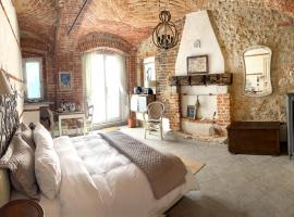 Cascina Viaris, bed & breakfast σε Pavarolo