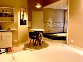 Pousada e Motel Blue Inn, motel à Cascavel