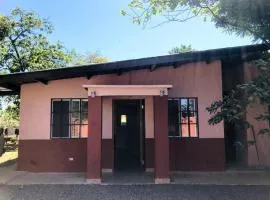 Acogedora vivienda anexa en un barrio tranquilo