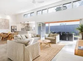 Bathers Pet Friendly 4 Mins Walk to Beach